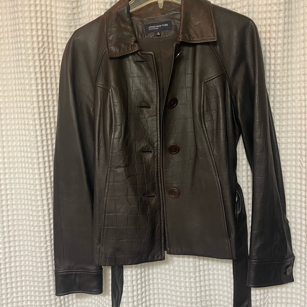 Jones New York Brown Leather Jacket with Fitted Style and Adjustable Waist